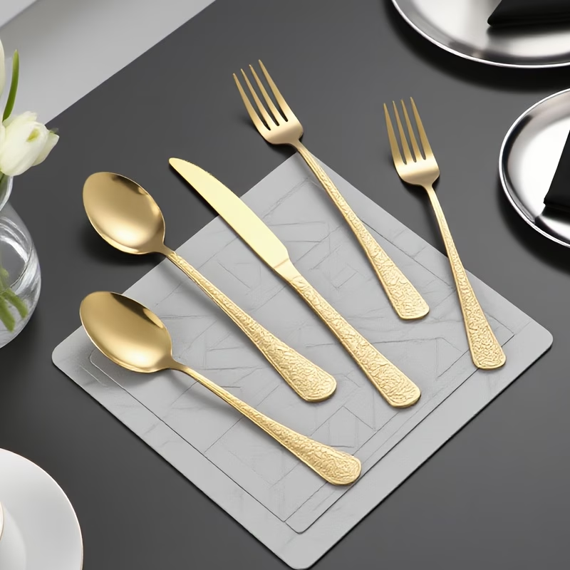 Set di posate in acciaio inoss - Gold Plated Cutlery recensione e prezzo