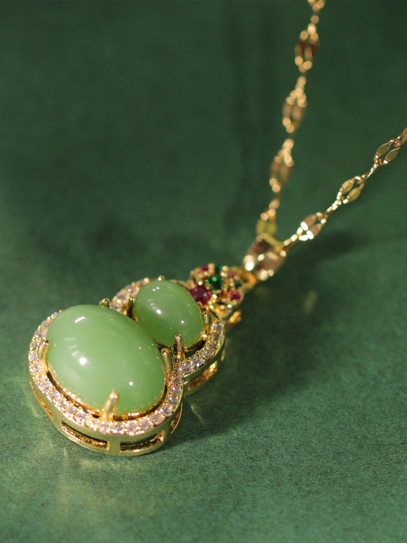 1 pezzo di collana con ciondol - Luxury Lifestyle Goods recensione e prezzo